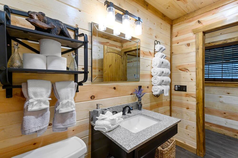 Photo of Bathroom in Smithville