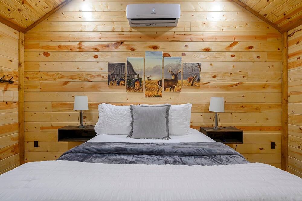 Photo of Bedroom in Smithville