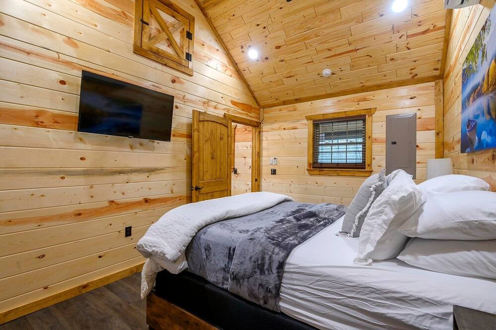 Photo of Bedroom in Smithville