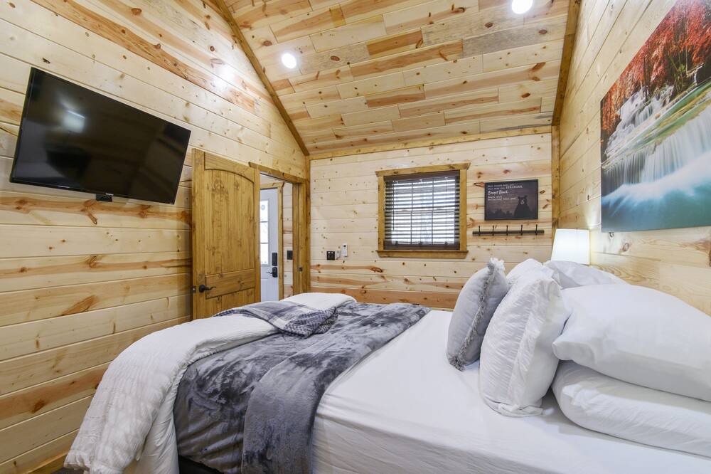 Photo of Bedroom in Smithville