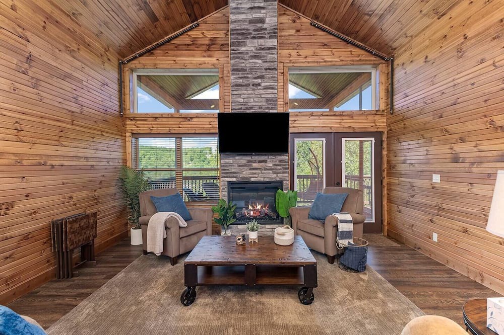 Photo of Livingroom in Reeds Spring