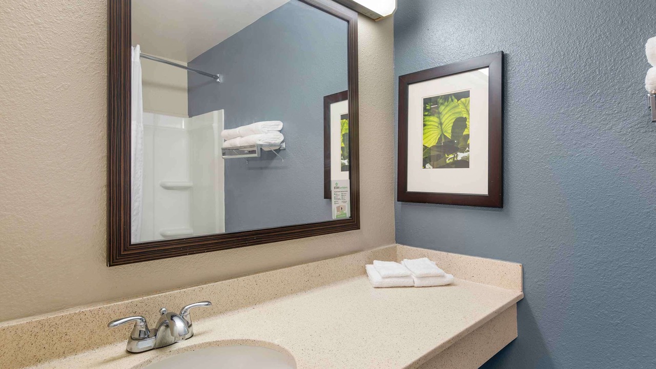 Photo of Bathroom in White Station