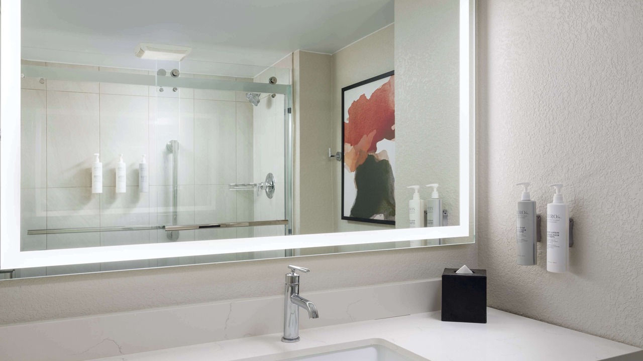 Photo of Bathroom in White Station