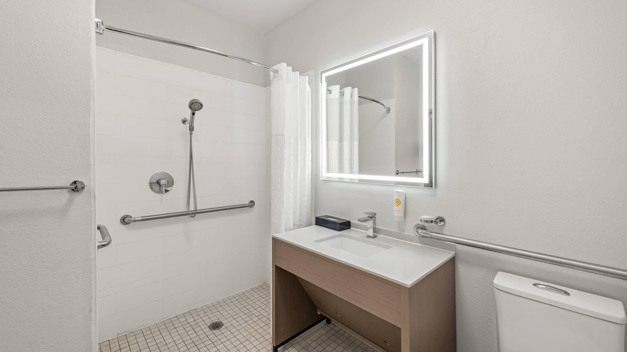 Photo of Bedroom in Olathe