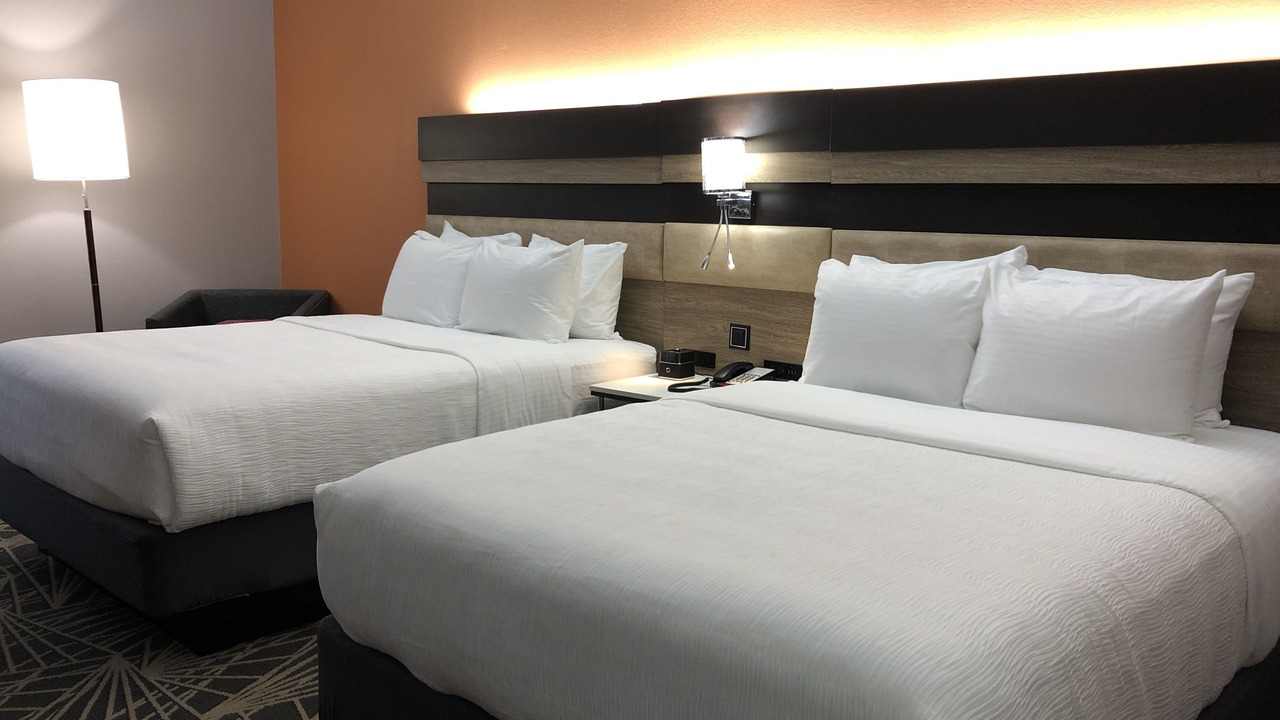 Photo of Bedroom in Branson Theater District