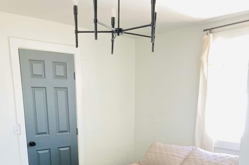 Photo of Bedroom in Hutchinson