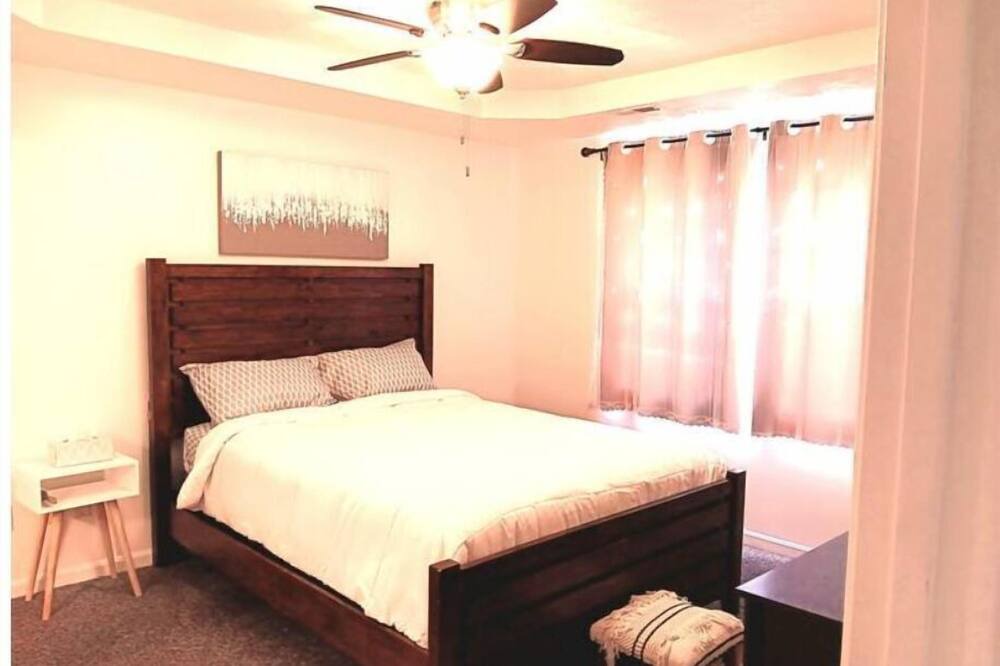 Photo of Bedroom in Radcliff