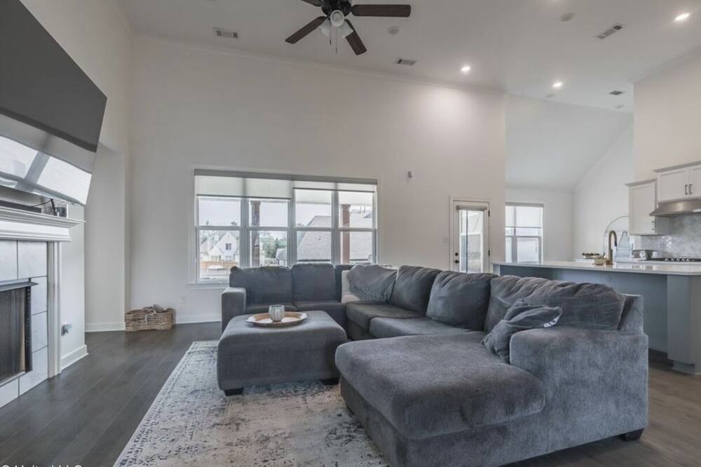 Photo of Livingroom in Olive Branch