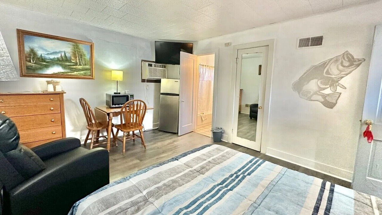 Photo of Bedroom in Flora