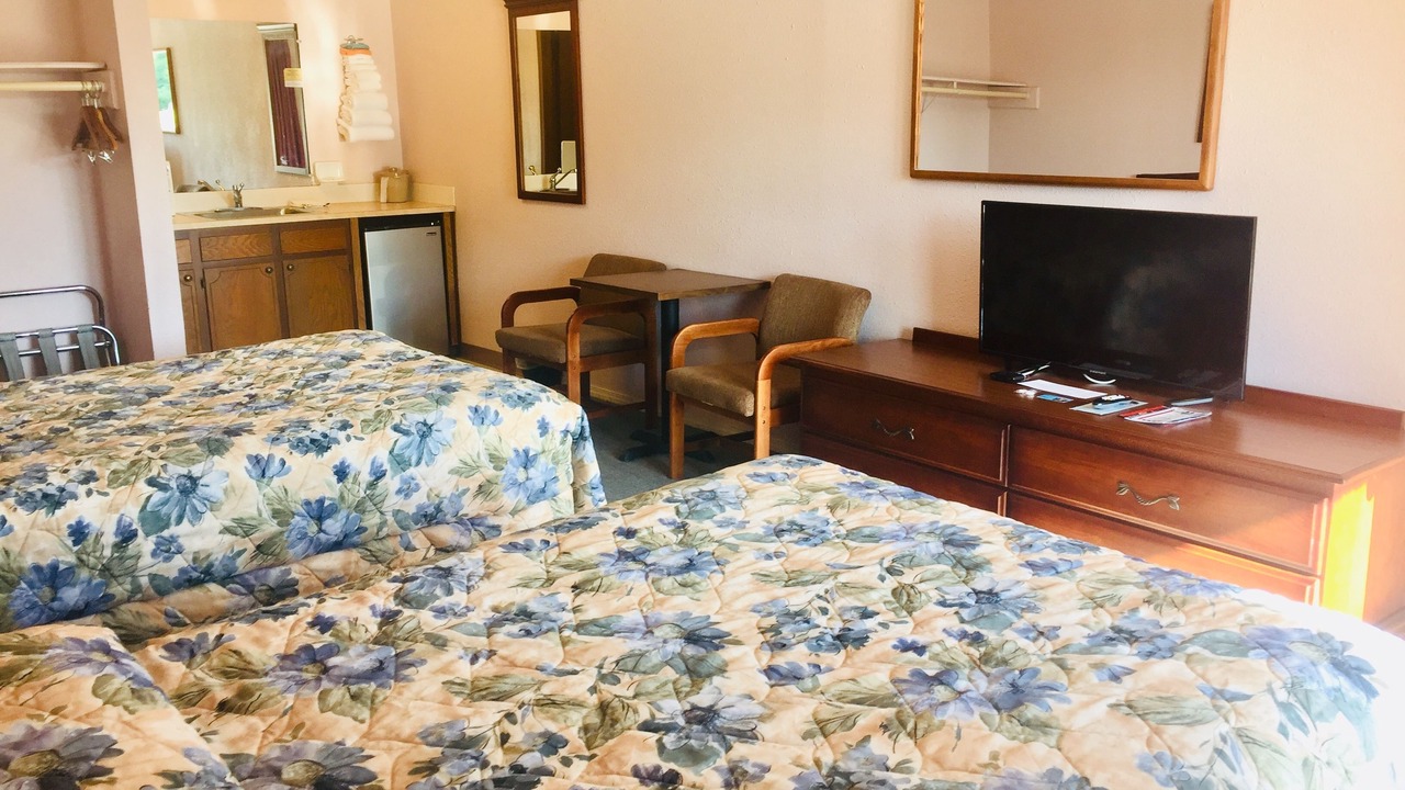 Photo of Bedroom in Branson West