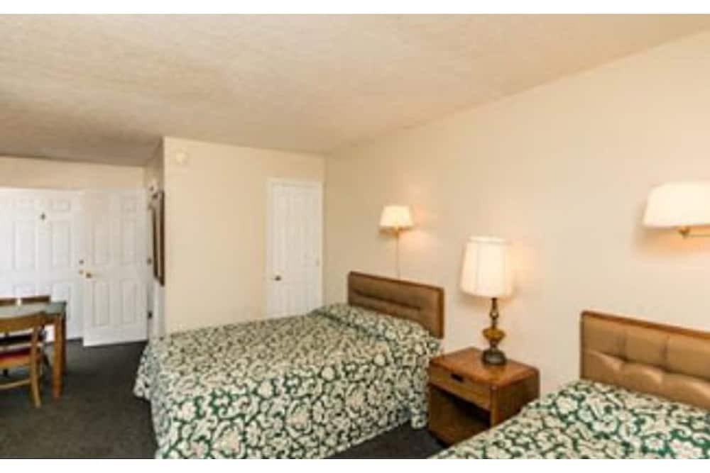 Photo of Bedroom in Clay City