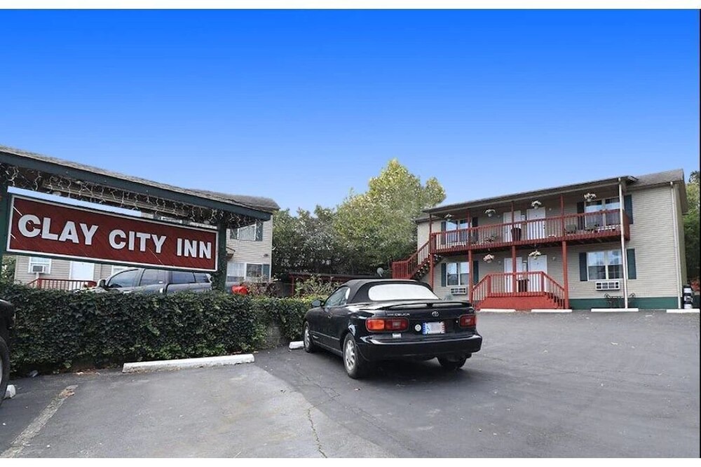 Photo of Outdoor in Clay City