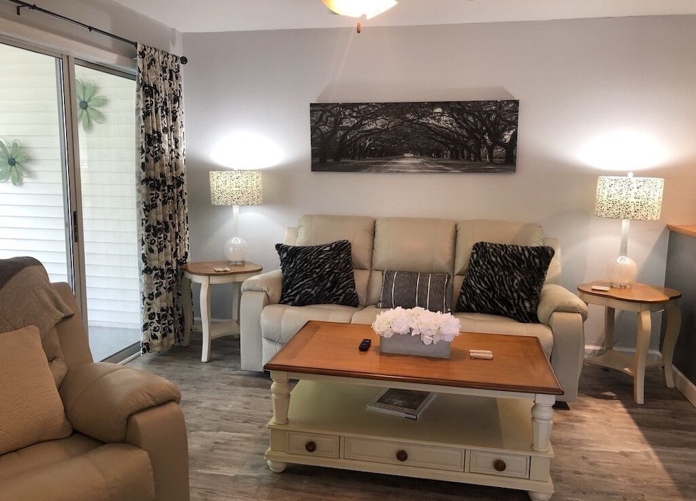 Photo of Livingroom in Table Rock