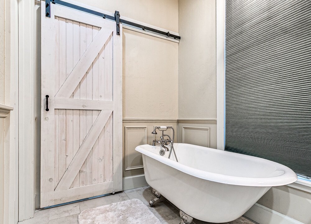Photo of Bathroom in Eufaula