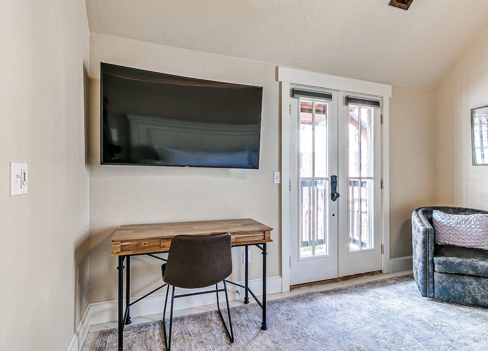 Photo of Bedroom in Eufaula