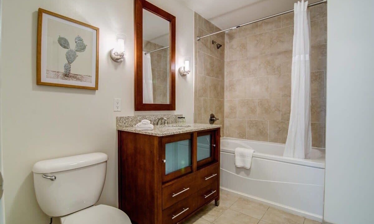 Photo of Bathroom in Downtown Memphis