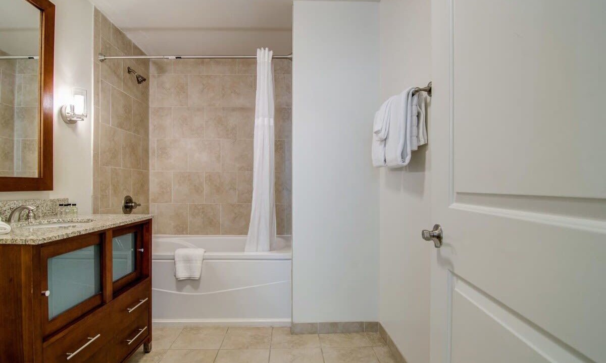Photo of Bathroom in Downtown Memphis