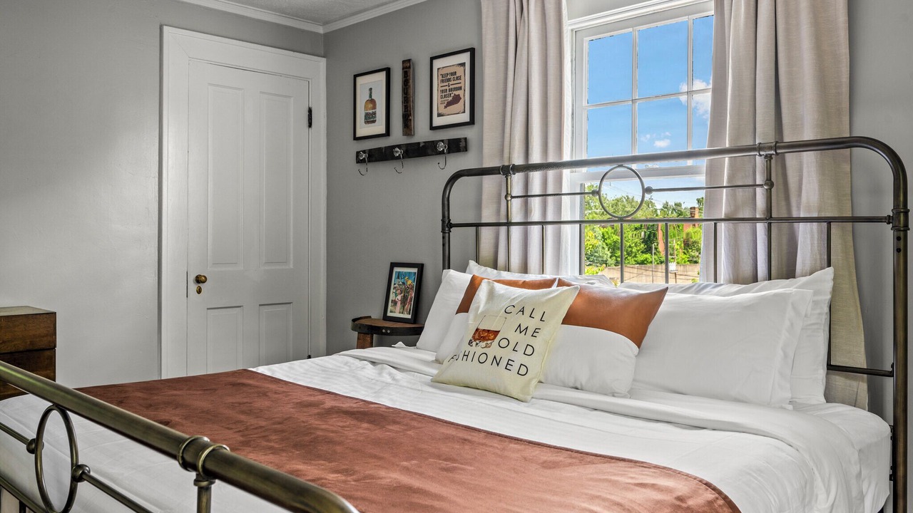 Photo of Bedroom in Frankfort