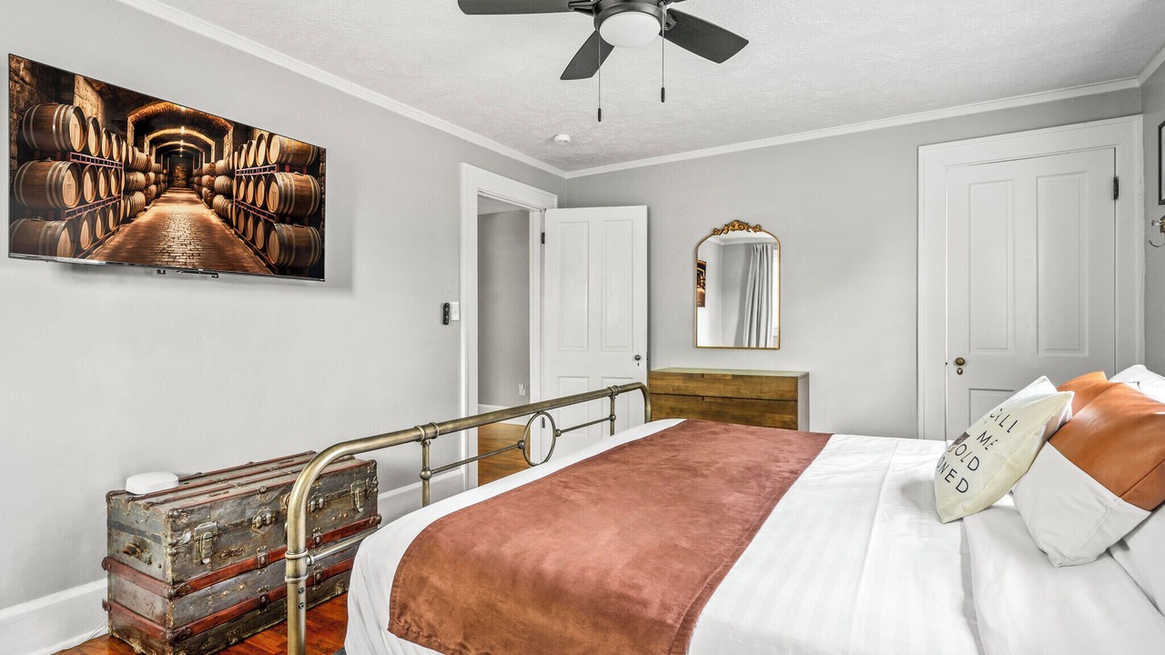 Photo of Bedroom in Frankfort