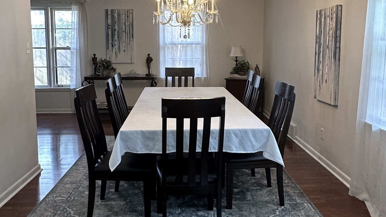 Photo of Livingroom in East Memphis