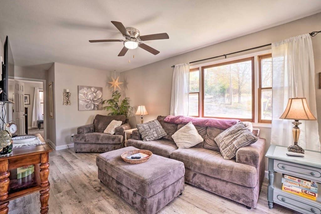 Photo of Livingroom in Rockaway Beach