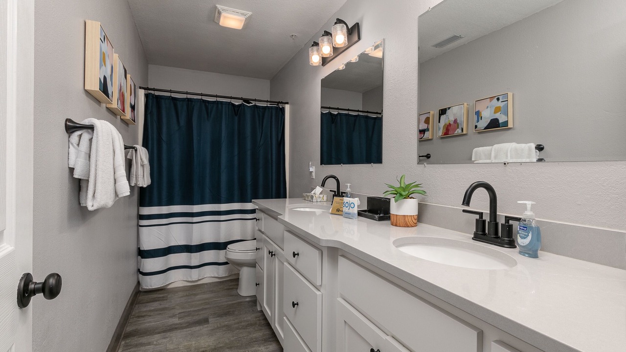 Photo of Bathroom in Branson