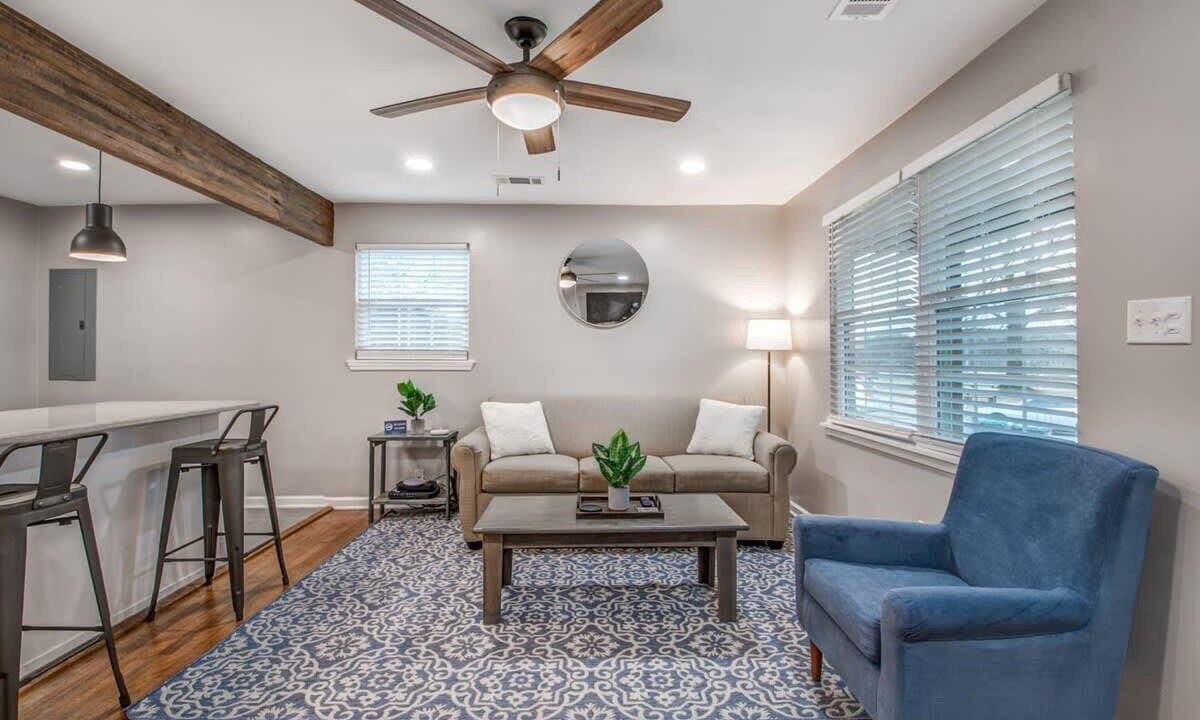 Photo of Livingroom in Memphis