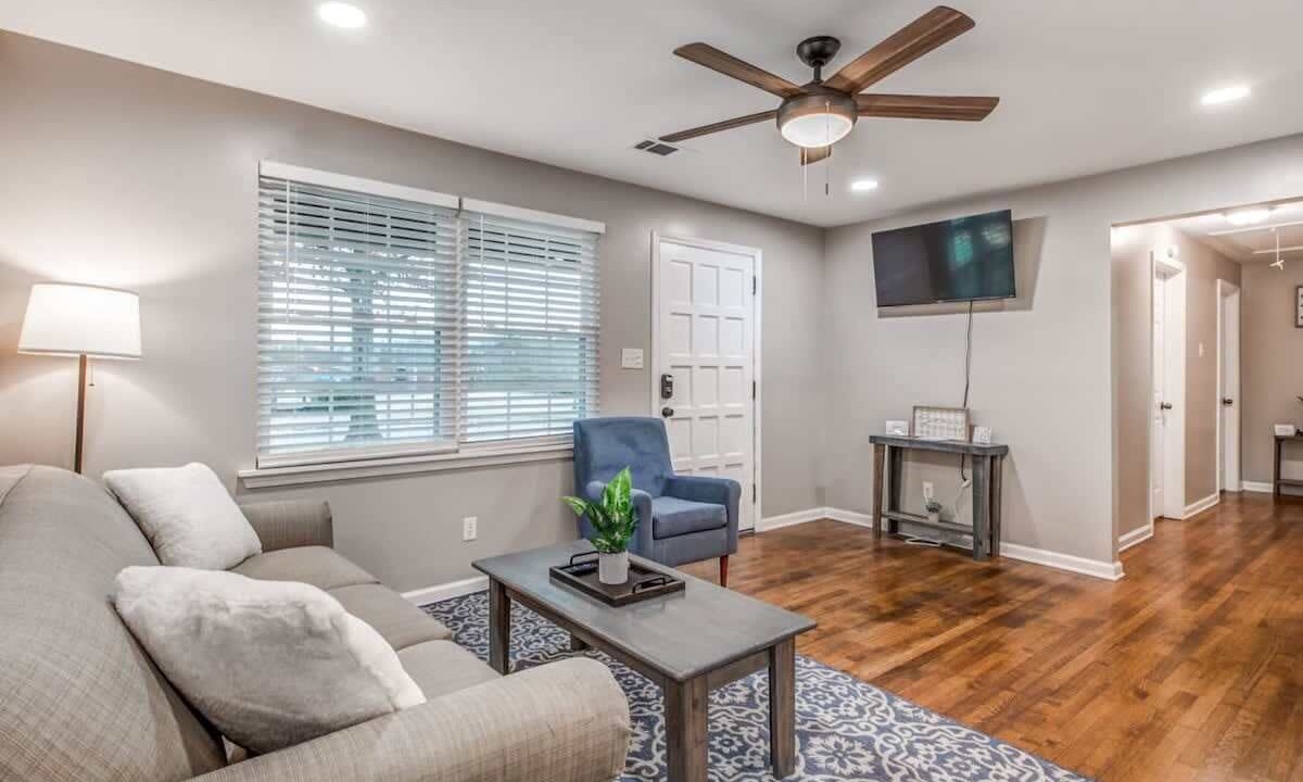 Photo of Livingroom in Memphis