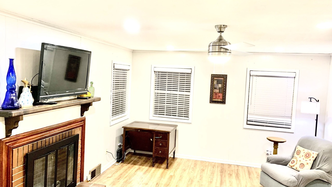 Photo of Livingroom in Ellendale