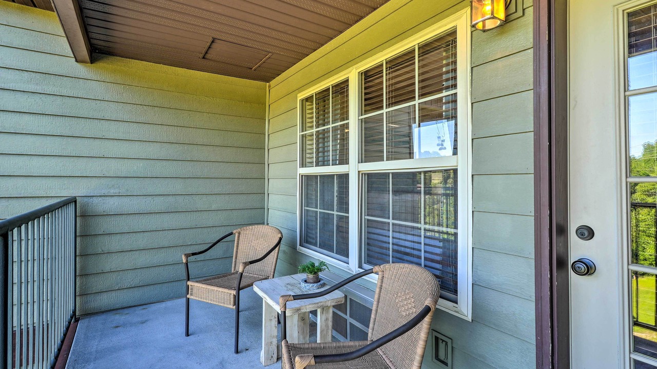 Photo of Patio Balcony in Branson West