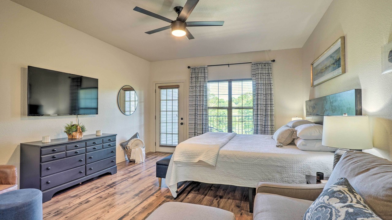 Photo of Bedroom in Branson West