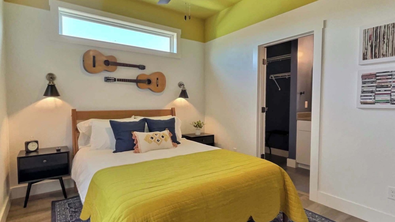 Photo of Bedroom in Cherokee Triangle