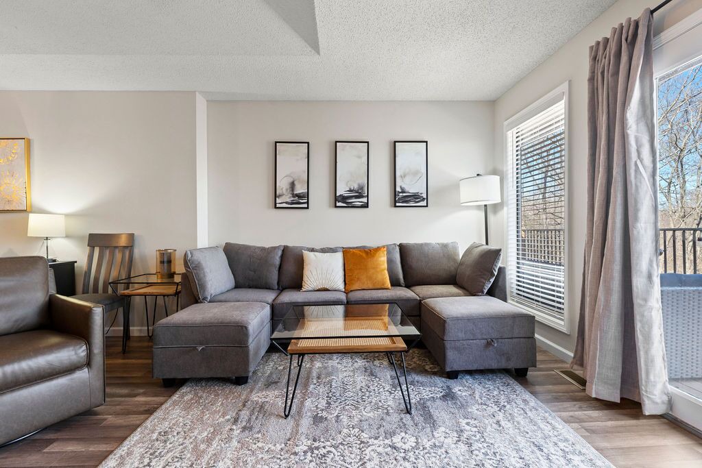 Photo of Livingroom in Notch Estates
