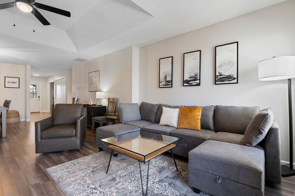Photo of Livingroom in Notch Estates