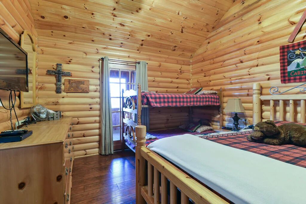 Photo of Bedroom in Notch Estates