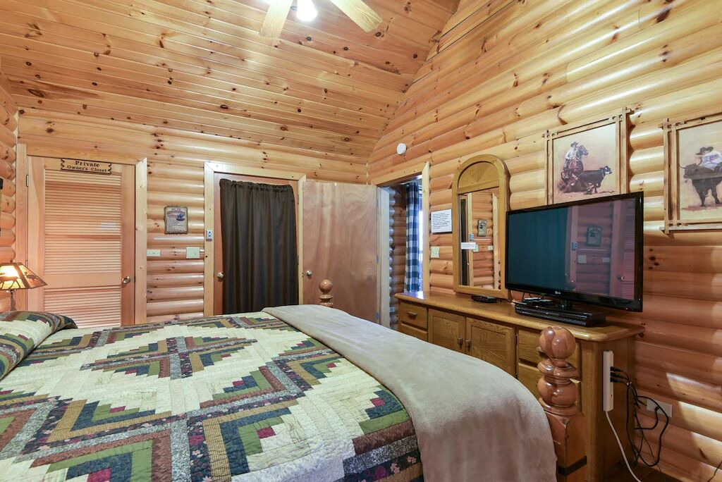 Photo of Bedroom in Notch Estates