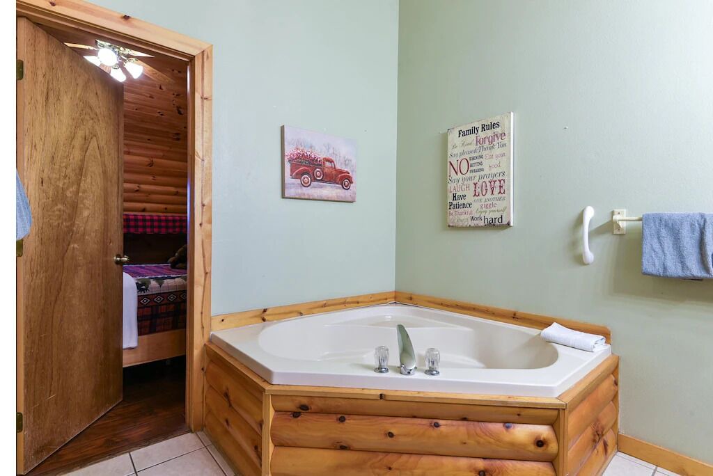 Photo of Bathroom in Notch Estates