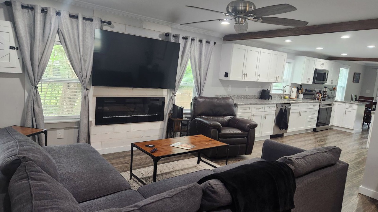 Photo of Livingroom in Morehead City