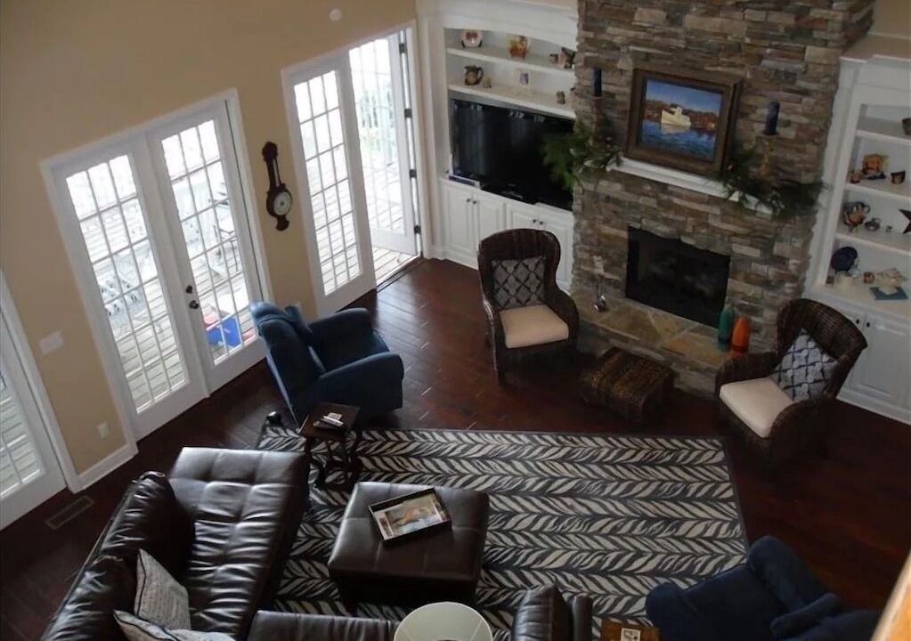 Photo of Livingroom in Mid America