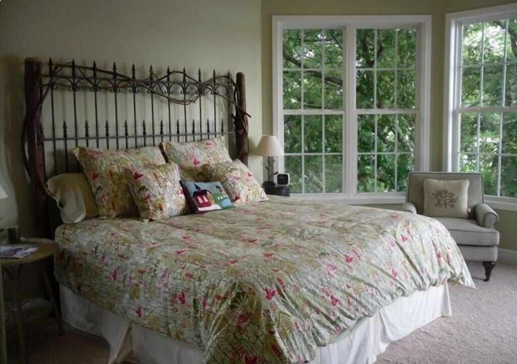 Photo of Bedroom in Mid America