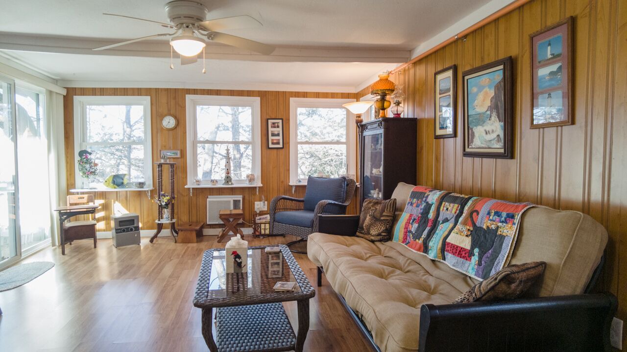 Photo of Livingroom in Hollister