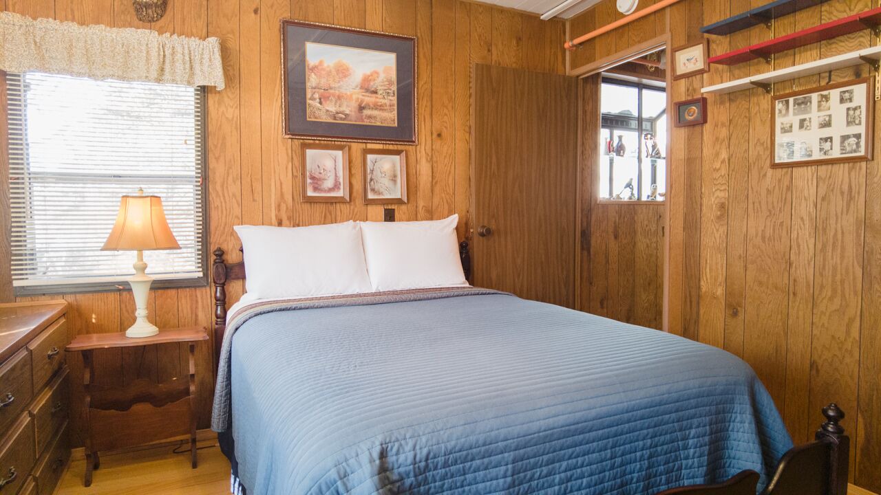 Photo of Bedroom in Hollister
