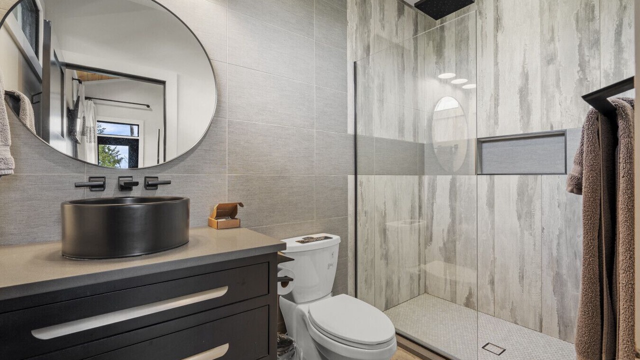 Photo of Bathroom in Campton