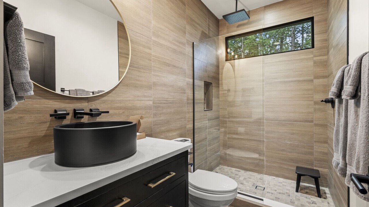Photo of Bathroom in Campton