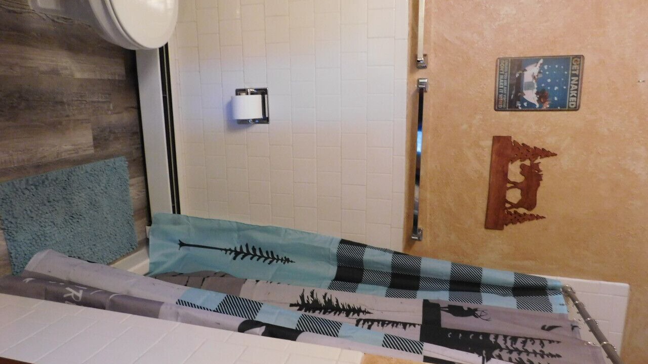 Photo of Bathroom in Bear Park