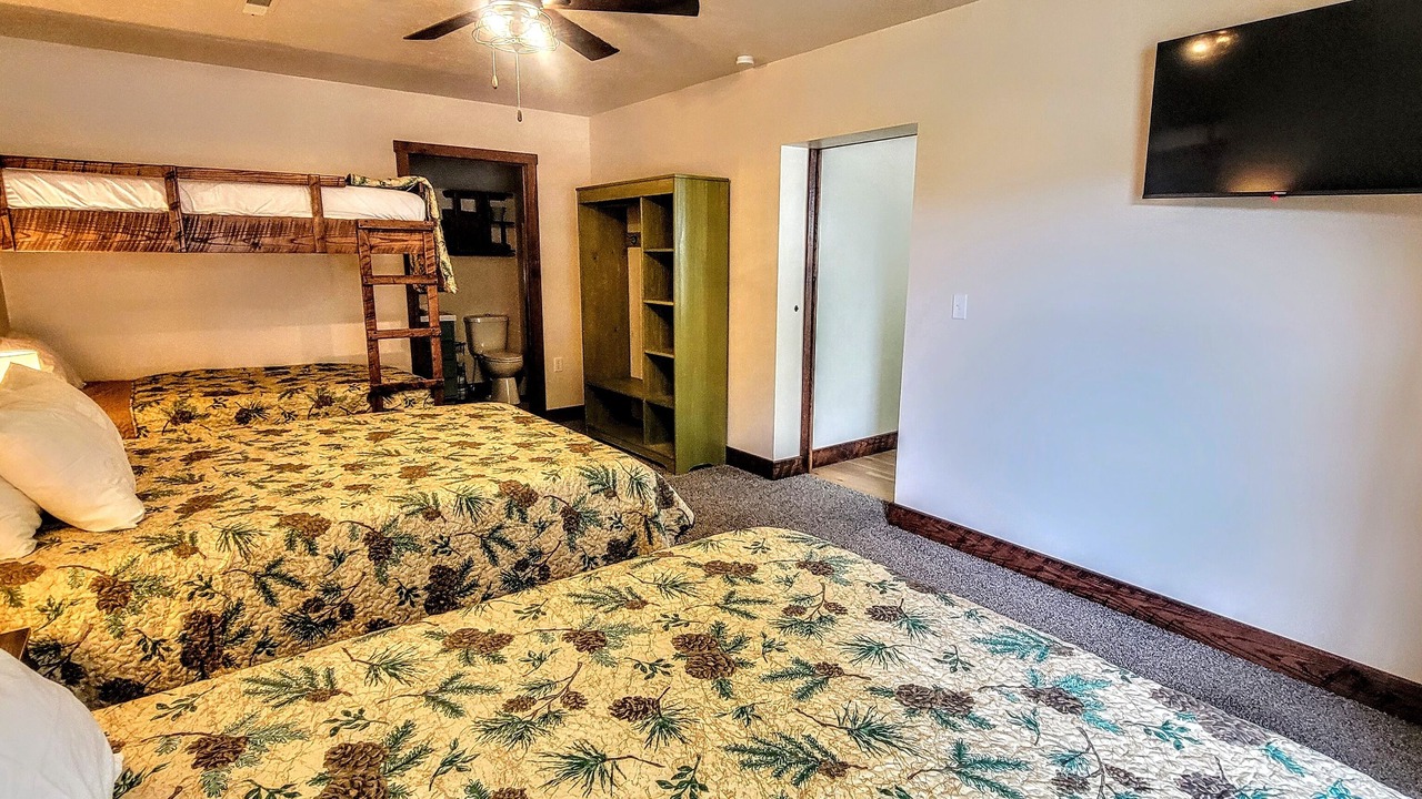 Photo of Bedroom in Almo