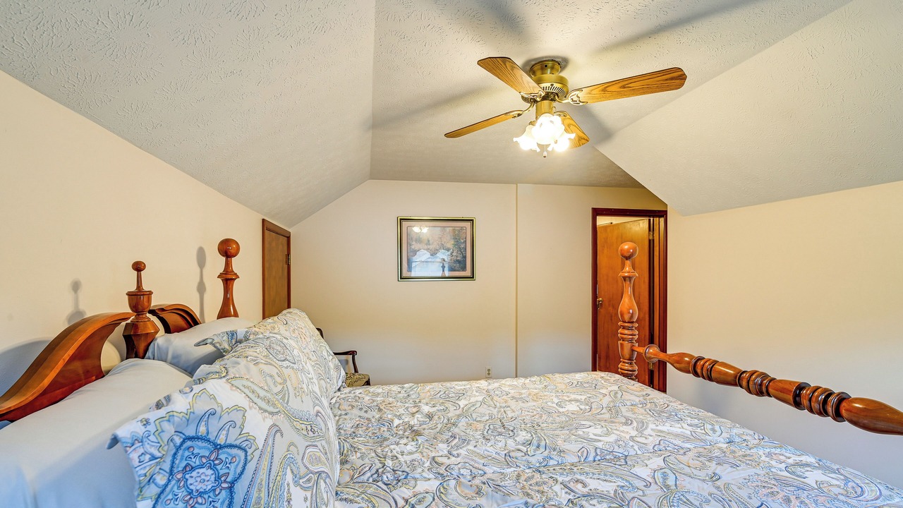 Photo of Bedroom in Paintsville