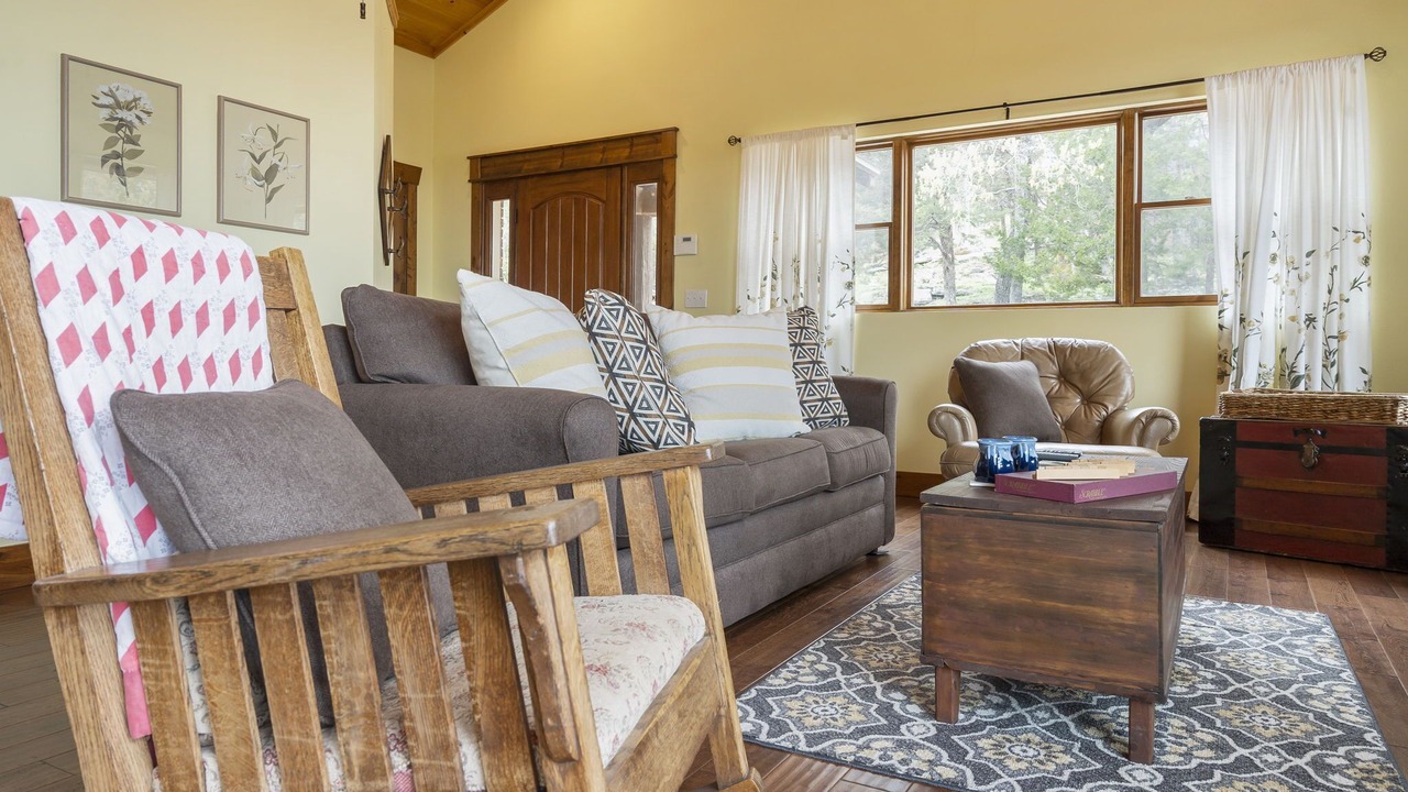 Photo of Livingroom in Blue Eye