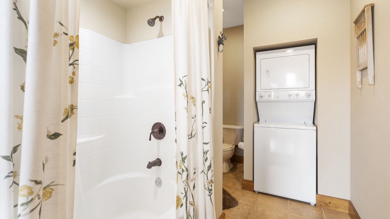 Photo of Bathroom in Blue Eye