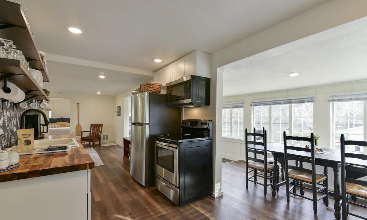 Photo of Kitchen in Rockaway Beach